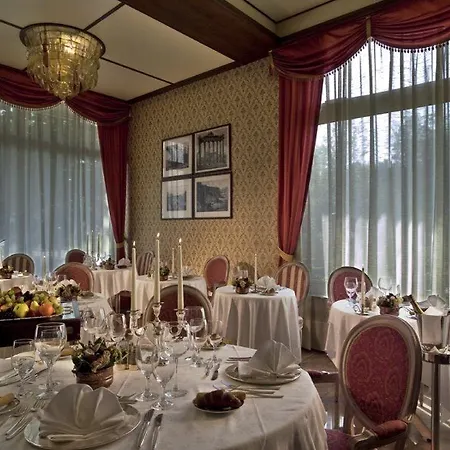 Hotel Bristol Buja