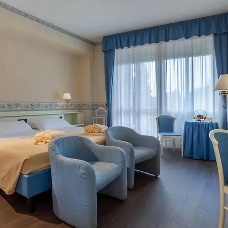 Отель Bristol Buja 5*