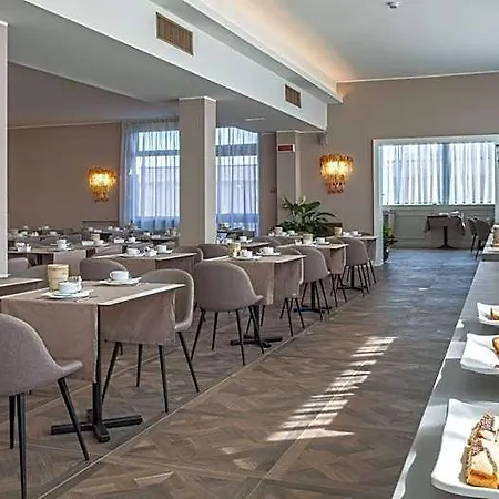 Hotel Bristol Buja 5*