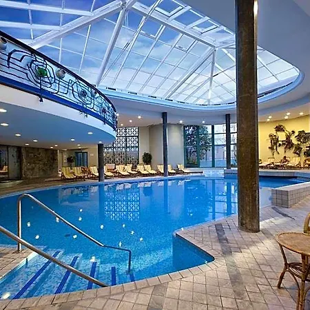 Bristol Buja Hotell