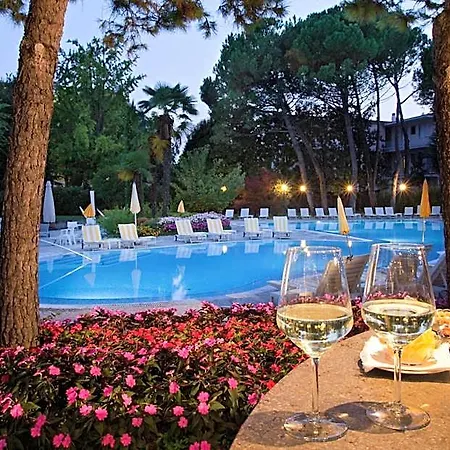 Bristol Buja Hotell 5*