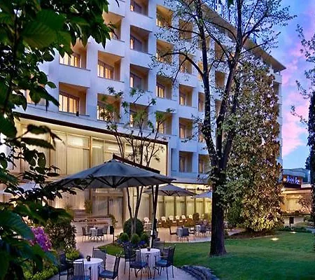 布里斯托尔布加酒店 酒店 5*