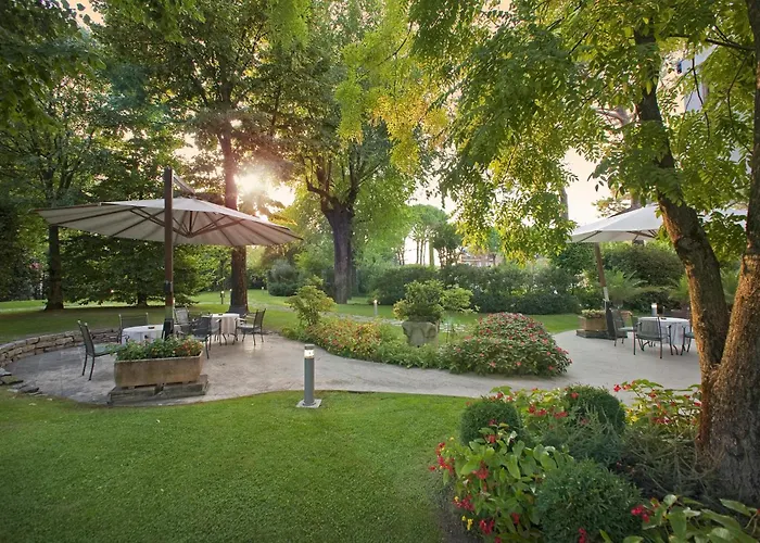 호텔 브리스톨 부자