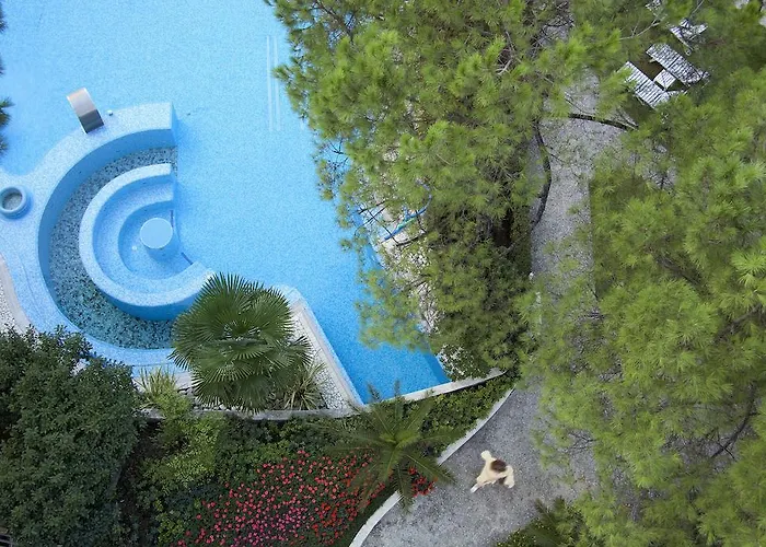 브리스톨 부자 아바노테르메